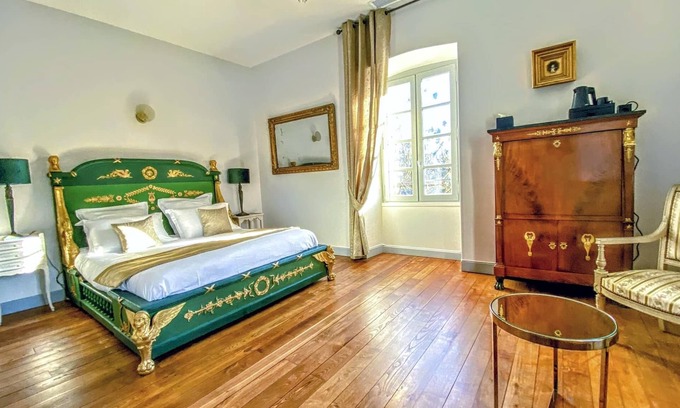 Caylus Cama Y Desayuno | Domaine de Monplaisir, a prestigious place