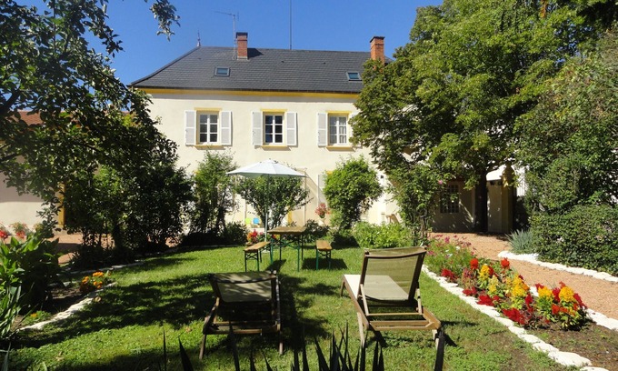 Pouilly-les-Nonains Casa | Mansión con parquet cerrado, de 1 hectárea y plantado con árboles (42155, Monts du Forez)