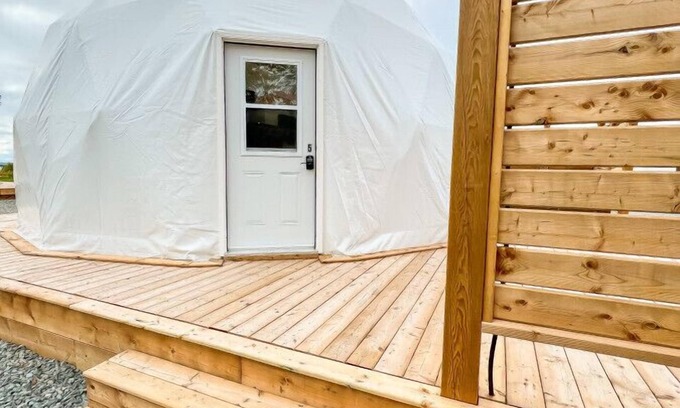 West Bay Cabina | Dome 5 · Luxury Lakeside Dome Experience Private Hot Tub