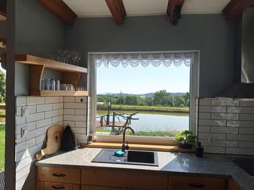 Niedamirow Casa | Domek w Karkonoszach nad stawem