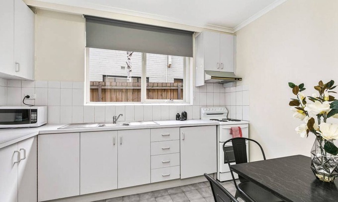 St. Kilda East Apartamento | Domi Rentals - The Wilgah Hideaway