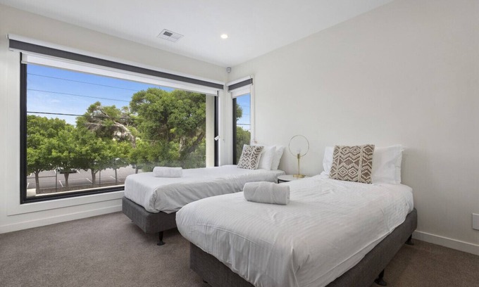 Clayton Casa | Domi Rentals - The Kumbaya Residence