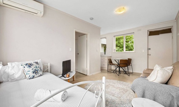St. Kilda East Apartamento | Domi Rentals - The Carlisle Apartments