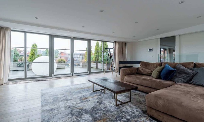 Old Town Apartamento | Domillion Amazing 3bdr Penthouse with Terrace MZ28