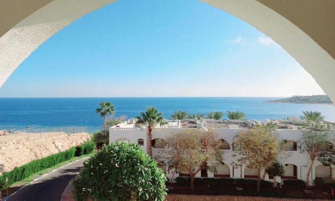 Sharm El Sheikh Hotel | Room in Domina coral bay Sultan