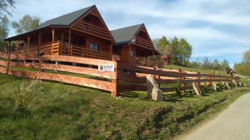 Lekawica Casa | Domki Pod Biegunem, Wioska Smerfów oraz Wzgórze Gargamela