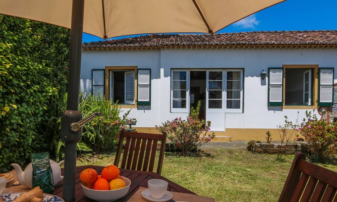Furnas Casa | Domus Adepta Encantadora con Jardín