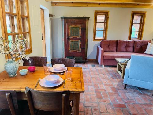 Faszcze Casa | Domy w Lipowie - dom różowy