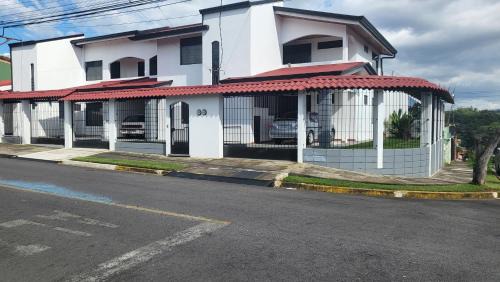 Alajuela Apartamento | Don Carlos Place LOWER UNIT