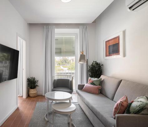 Doctor Barraquer-Grupo Renfe-Policlinico Apartamento | Don Fadrique Apartments by Olala Homes