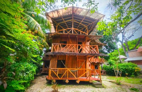 Playa Santa Teresa Cabina | Don Jon's Surf and Yoga Lodge