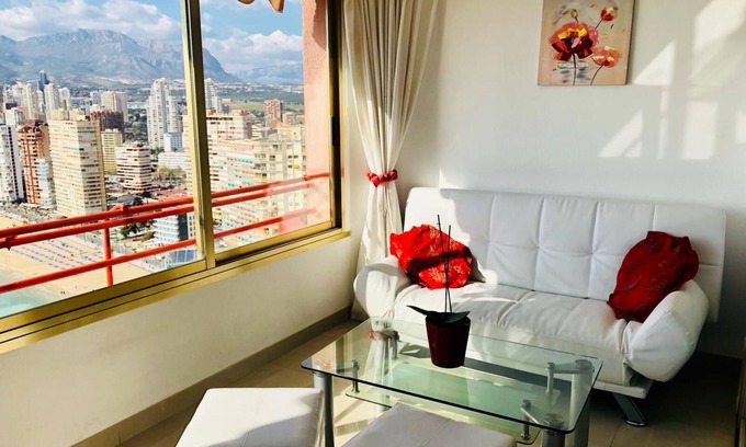 Benidorm Casa | Don Miguel II - Luxury apartment con magníficas vistas al mar y la ciudad.