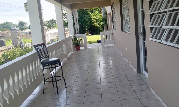 Hato Abajo Casa | Donald House In