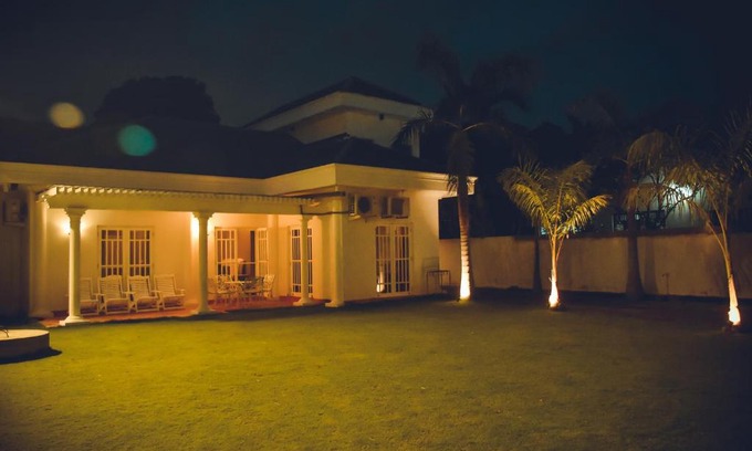 Dalupotha Casa | Donald Mansion