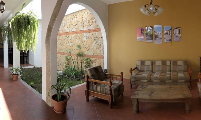 Antigua Guatemala Casa | “Donde Chiqui” Cozy House two blocks from La Merced Church
