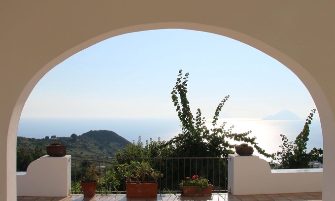 Quattropani Apartamento | DonkeyIsland - sea and sunset view apartments