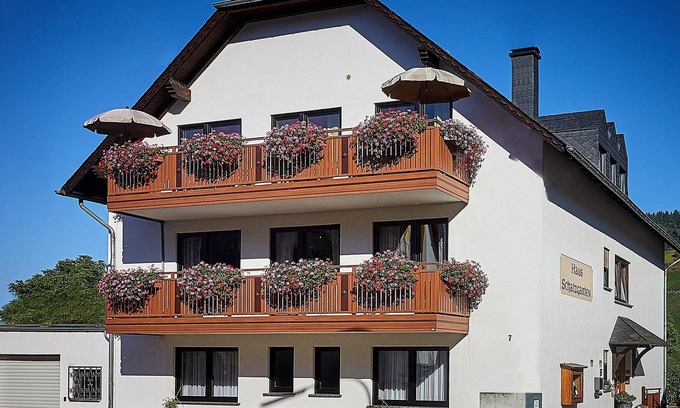 Traben-Trarbach Cabaña | Doppelzimmer 8 - Gäste- und Weinhaus Haus Schatzgarten