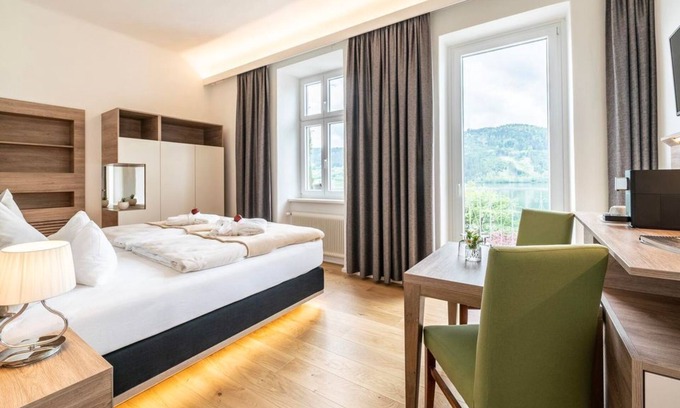 Millstatt Casa | Doppelzimmer in der Villa mit Balkon - Villa Postillion am See