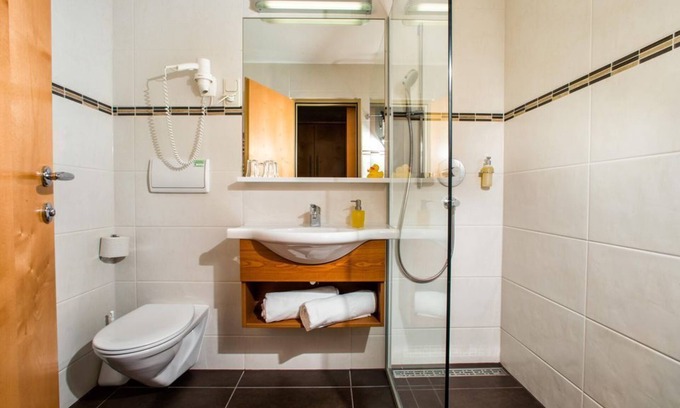 Loipersdorf bei Fuerstenfeld Casa | Doppelzimmer Lavendel - ab 5 Nächte Inkl. Therme - Thermenhotel Vier Jahreszeiten