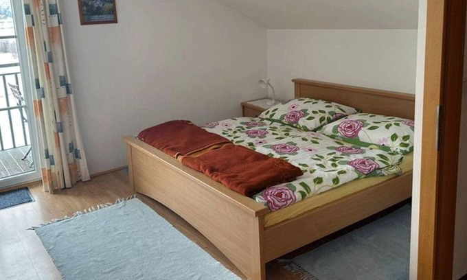 Zell Am Moos Apartamento | Doppelzimmer mit Balkon 2 - Haus Rindberger und Pfarl