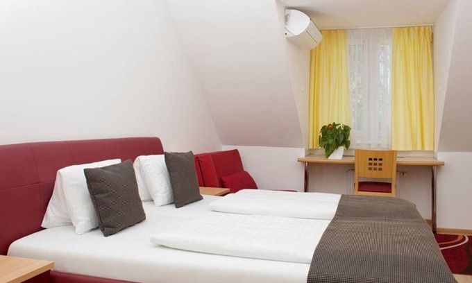 Rust Cama Y Desayuno | Doppelzimmer mit Du/wc - Hotel am See Rust