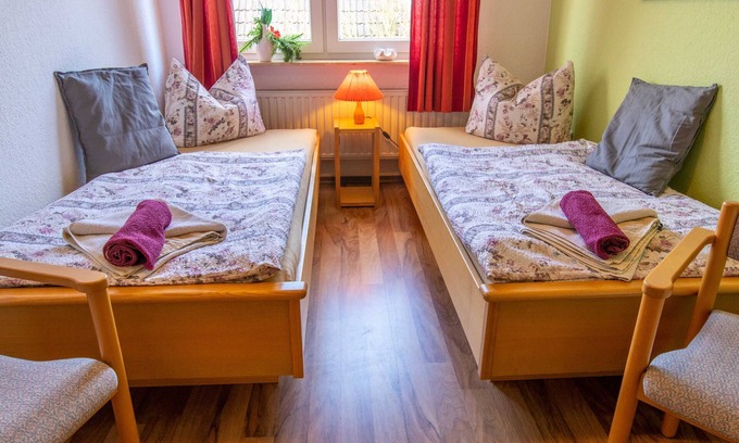 Prohn Apartamento | Doppelzimmer - Pension Zur Kurve