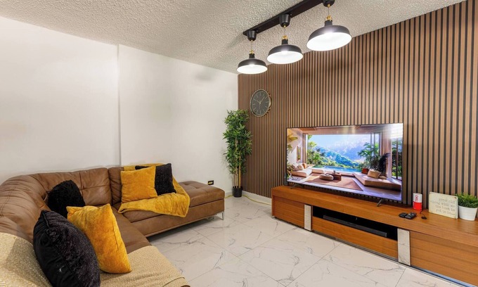 San Antonio Casa | Dorado 6BR Family & Group Retreat