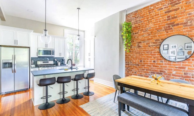 Court House Hill Casa | Dorchester- 2 King beds in downtown Lynchburg!