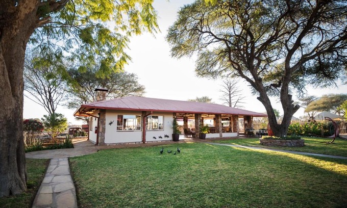 Grootfontein Casa | Dornhuegel Guest Farm
