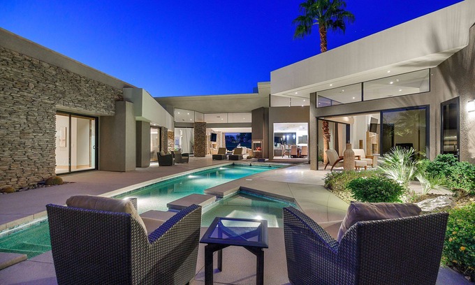 Rancho Mirage Casa | 'Dos Lagos Estate' 5000' 6 bedroom w/ 2 pools!