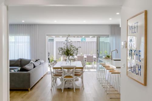 Dromana Casa | Double Delight