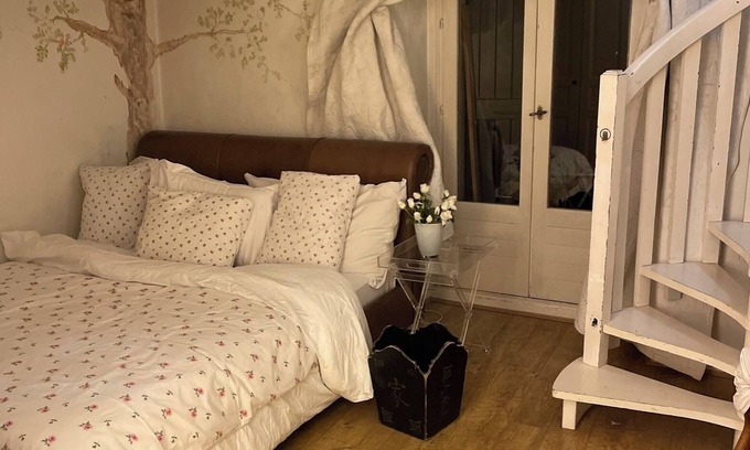 Veigy-Foncenex Cama Y Desayuno | Double duplex room in a pretty country house