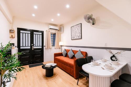 District 1 Casa | Double N House