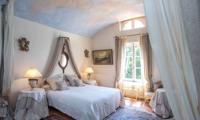 Suevres Cama Y Desayuno | Cama de Matrimonio o Dos Camas-Superior-Baño Privado-Cassandre