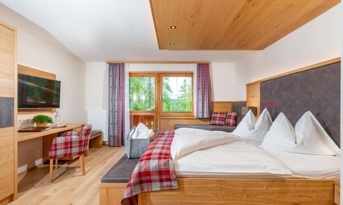 Ramsau am Dachstein Casa | Double room deluxe, shower, WC - Hotel Lindenhof