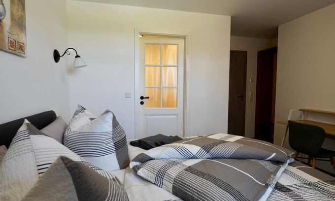 Eibau Apartamento | Double room Bieleboh/ Czorneboh - Lerchenberghof Eibau