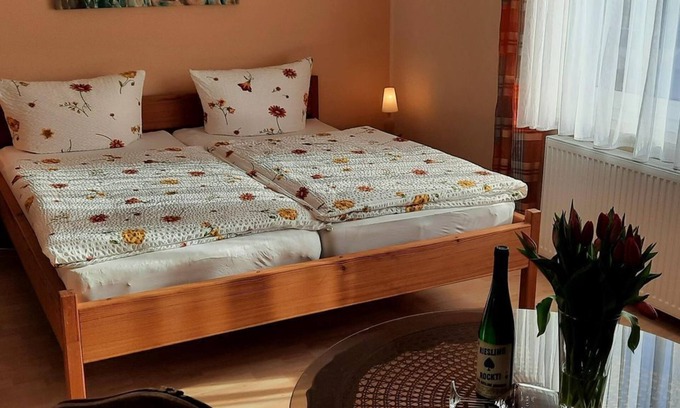 Kesten Apartamento | Habitación doble, ducha, aseo - bodega Ferres