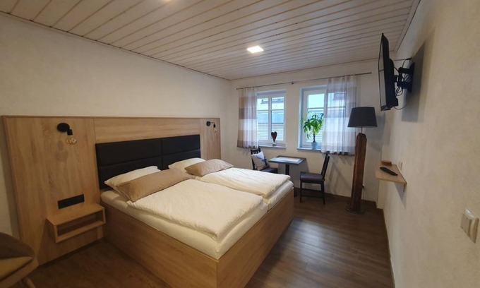 Alken Apartamento | Double room Lay - barrier-free access - accommodation in the Brandgasse