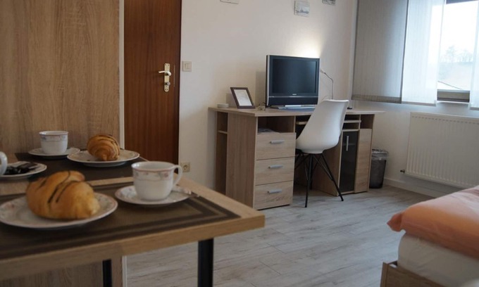Gransdorf Apartamento | Double room, shower, toilet - Eifel holiday apartment Gisela