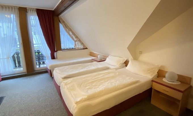 Gerolstein Casa | Habitación doble con ducha / WC, Estándar - Hotel Garni Am Brunnenplatz