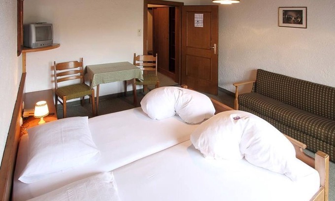 Leogang Cama Y Desayuno | Habitación doble "STANDARD" con ducha od. Cuarto de baño, aseo - Bäckerwirt, Inn