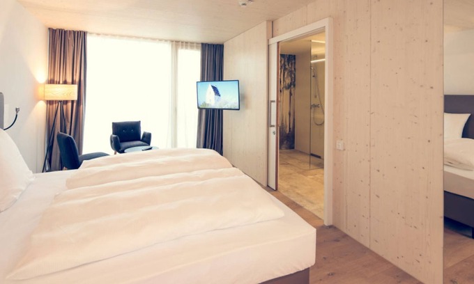 Ehrenstein Apartamento | Double room superior air-conditioned with shower/WC