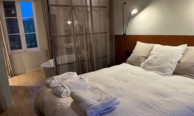 Villers-Cotterets Apartamento | Double room with bathroom