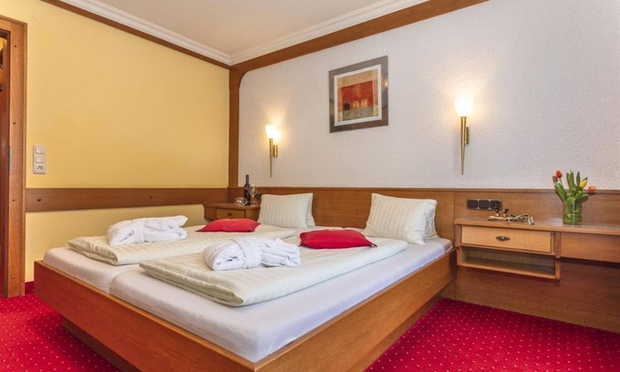 Werfenweng Apartamento | Double room with bath, WC - NEW from winter: Alpenhof Aparthotel Werfenweng
