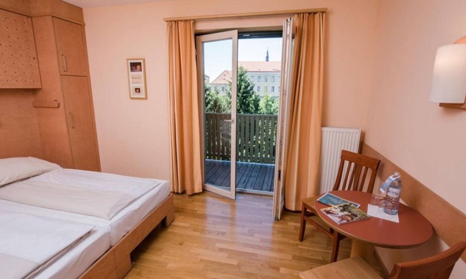Fuerstenfeld Casa | Double room with shower, WC - JUFA Hotel Fürstenfeld ***s