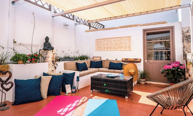 Zebbug Casa | Double Room with Terrace - Comino