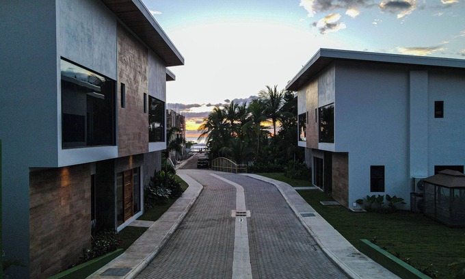 Hermosa Hills Villa | Double the space, double the fun ! 2 Brand New Luxury Villas, 10 Bedrooms/Baths