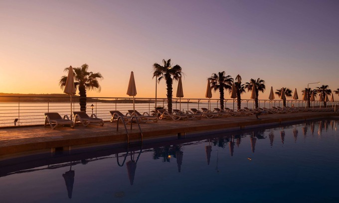 Qawra Complejo | DoubleTree by Hilton Malta