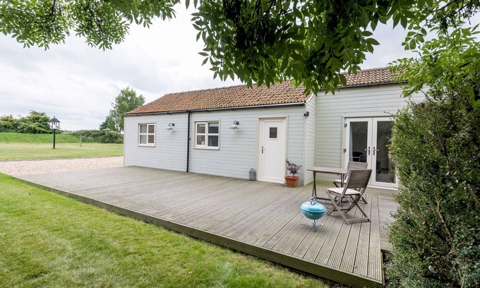 Louth Cabaña | Dove Farm Cottage, LOUTH