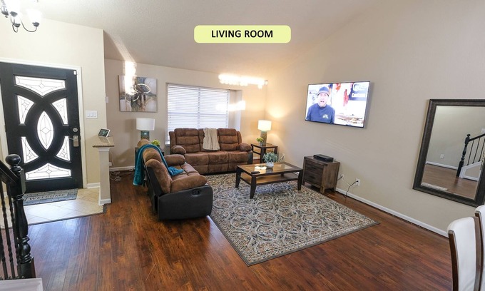 Missouri City Casa | Downtown 18 Miles - 8 Beds
